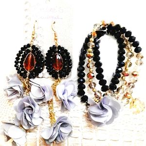 Earrings and Brazalete